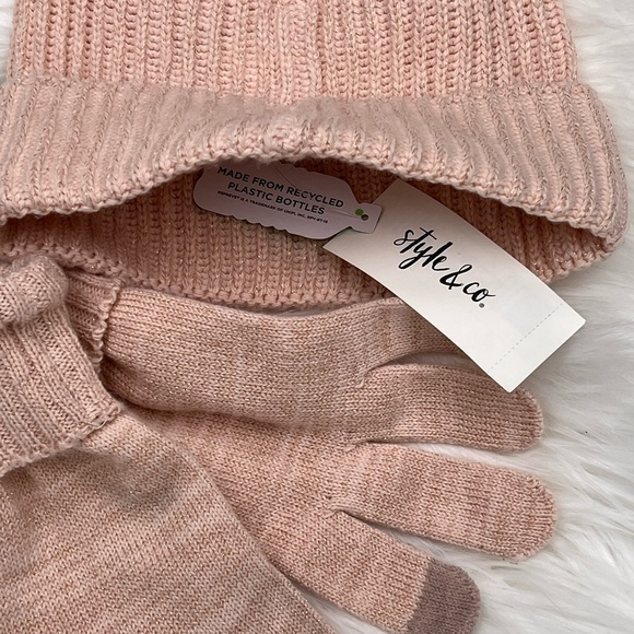 STYLE & Co blush pink gloves and matching hat with just a bit of metallic. NWT - Picture 4 of 4